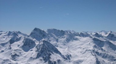 Valgrisench heli-skiing on la grande rousse mountain