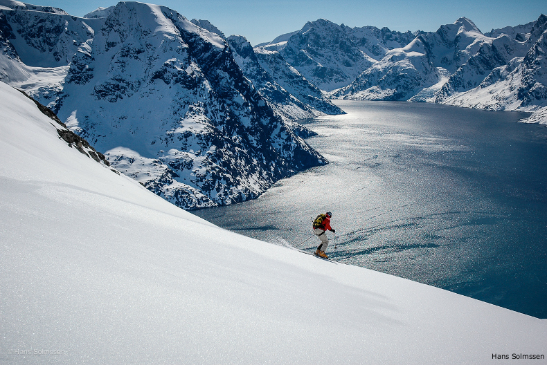 heli-skiing in greenland near the fjords