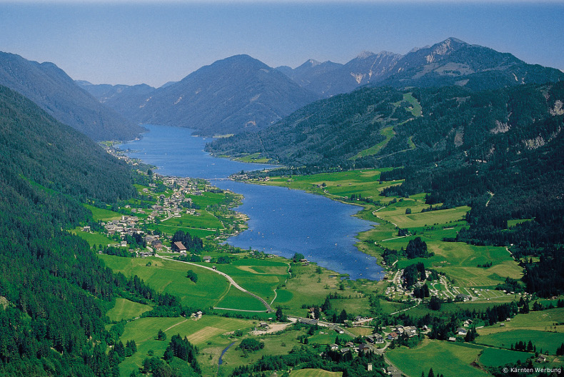 lakes and mountains holidays accommodation, villa rentals, chalets & apartments