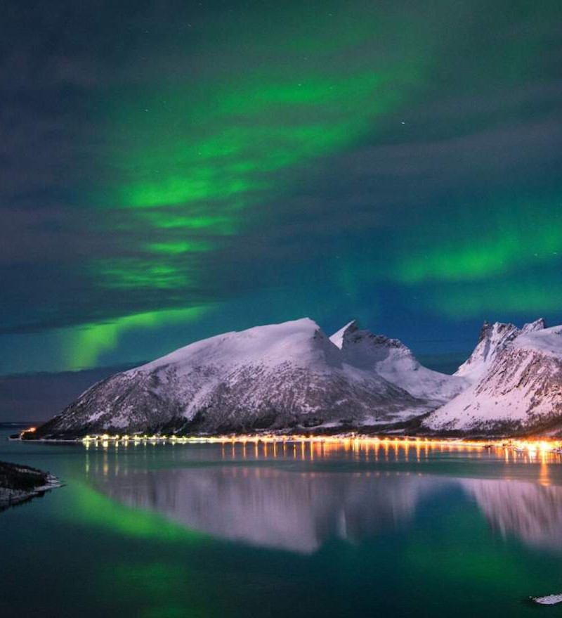 ski holidays in norway, northern lights