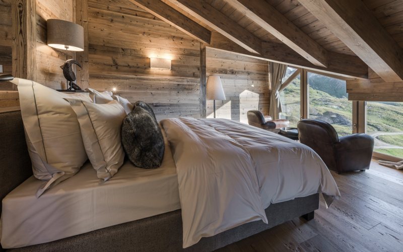 signature suite at sunny valley mountain lodge