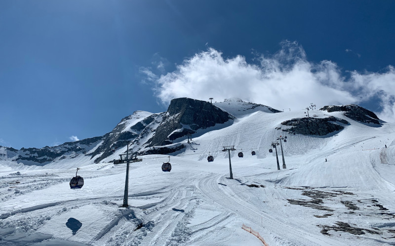 skiing on the hintertux glacier