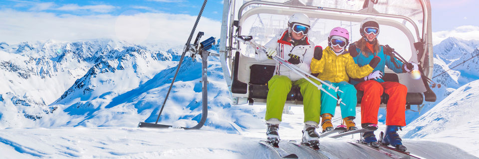 ski school lesson with children in val thorens