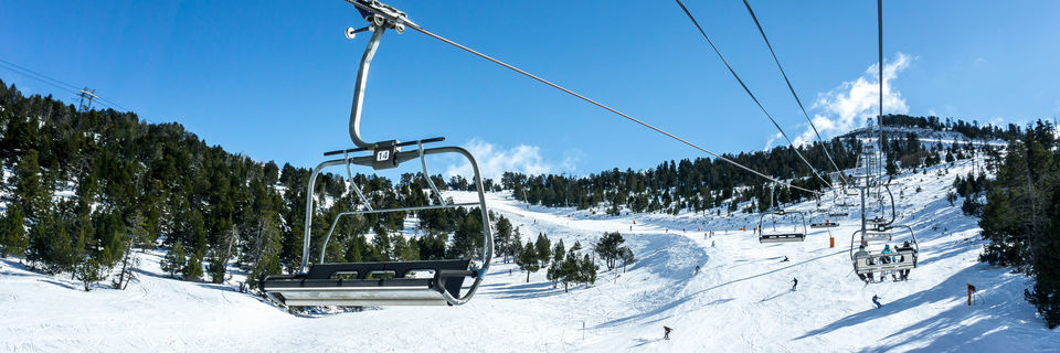 skiing in vallnord