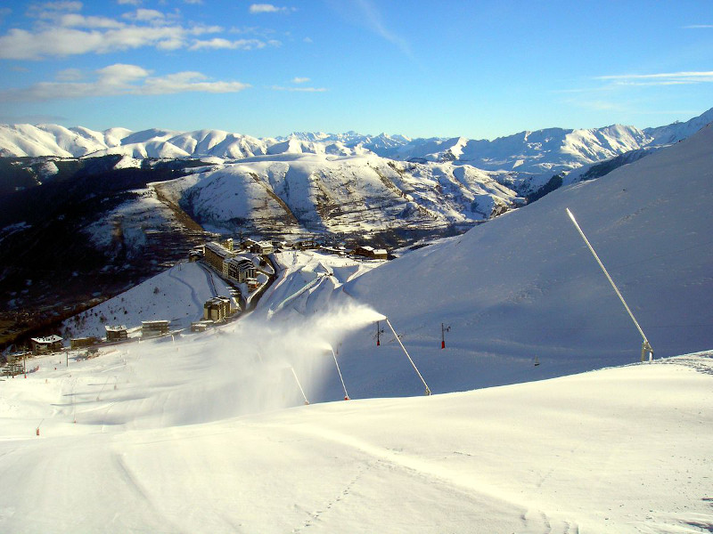 pyrenees ski holidays, off-piste skiing saint lary