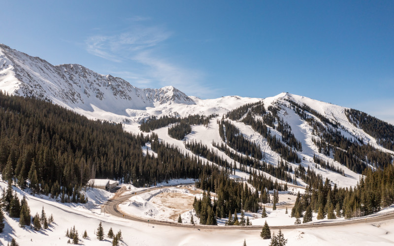 arapahoe basin skiing colorado