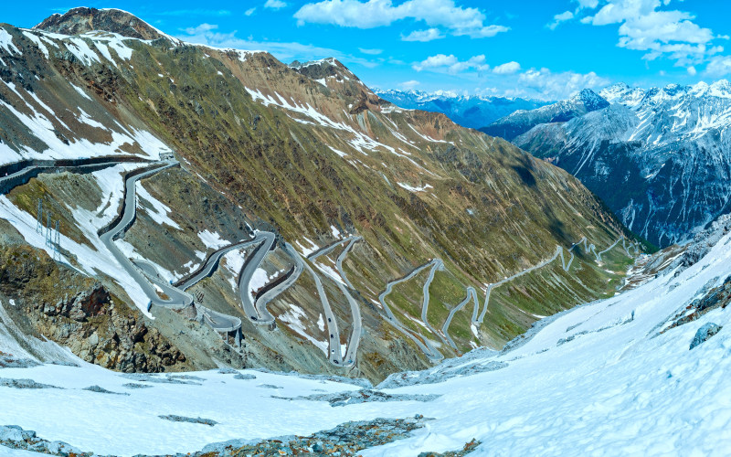 livigno-stelvio-pass-skiing-holidays-summer-skiing