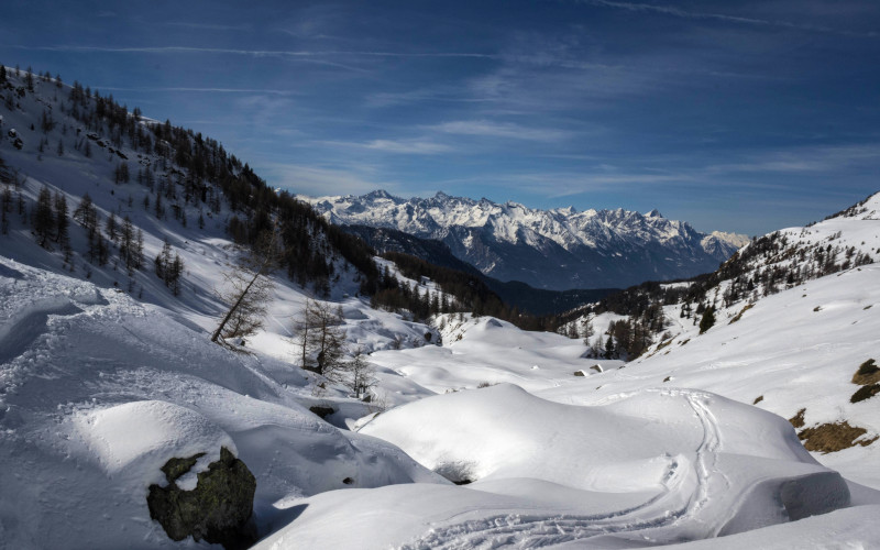 val de nana and ayas valley guided off-piste ski tour from cervinia 