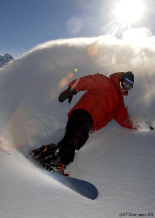 snowboarding in Champéry