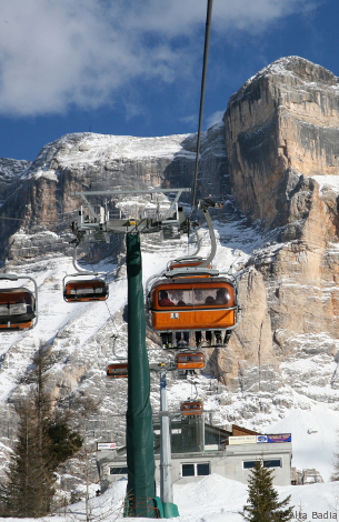 ski holidays in colfosco, alta badia, ski chalet rentals