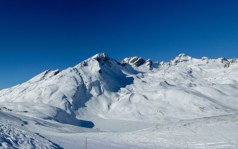 la thuile guided off-piste ski touring