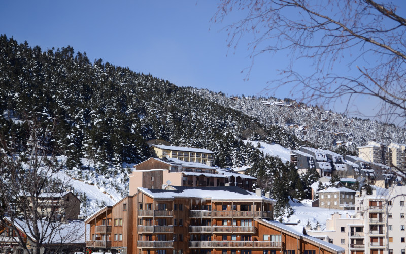 les angels ski resort in catalan pyrenees