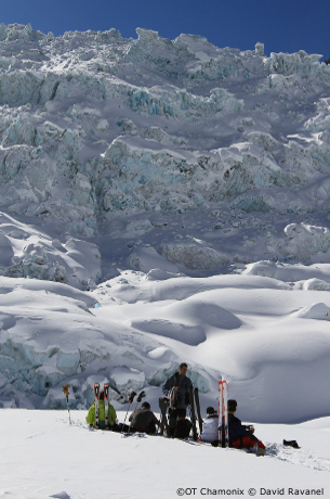 vallorcine ski resort guide - off-piste skier