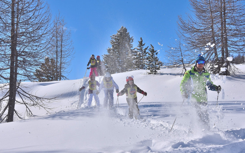 children ski lesson in sestriere