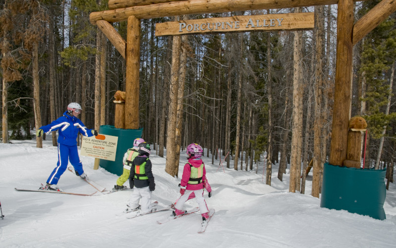 children skiing in vail adventure zone