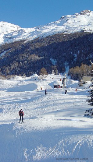 skiing in val cenis