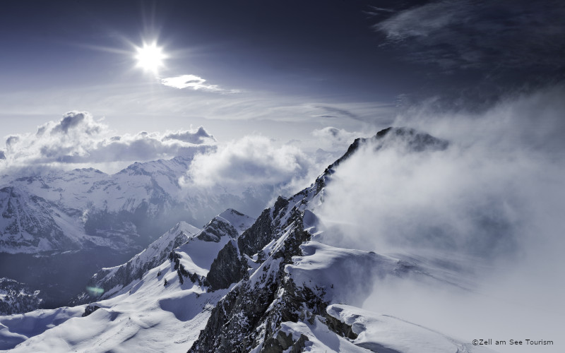 Zell am See - Kitzsteinhorn glacier above the kaprun skiing area