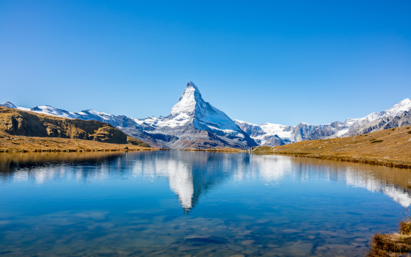 stellisee lake with the matterhorn in the morning