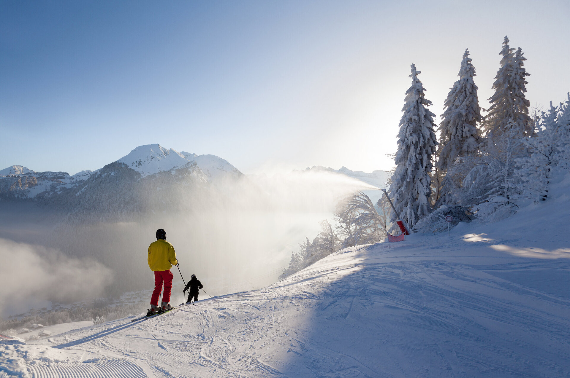 skiing in les gets portes du soleil