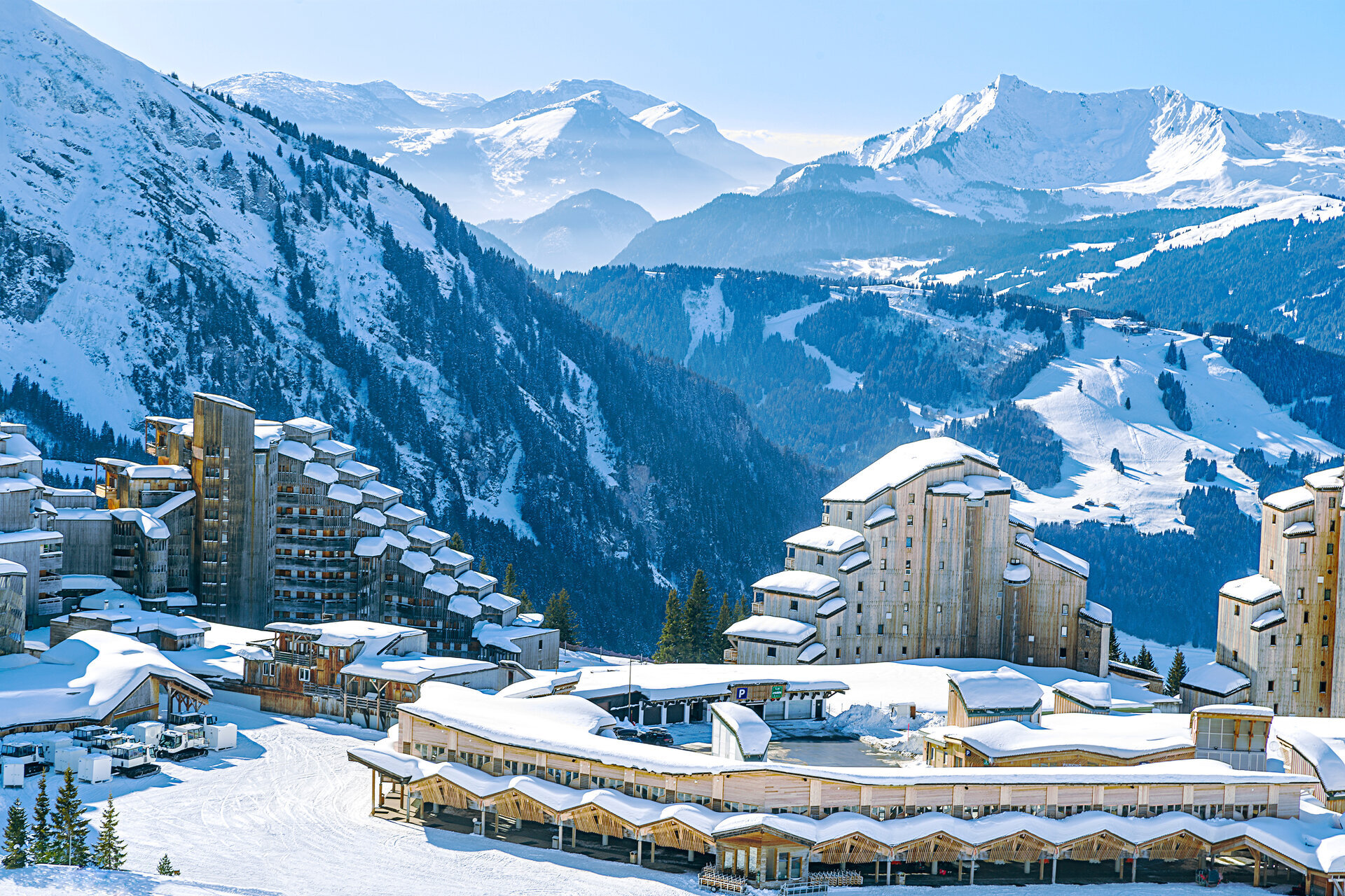 avoriaz apartments in winter, portes du soleil