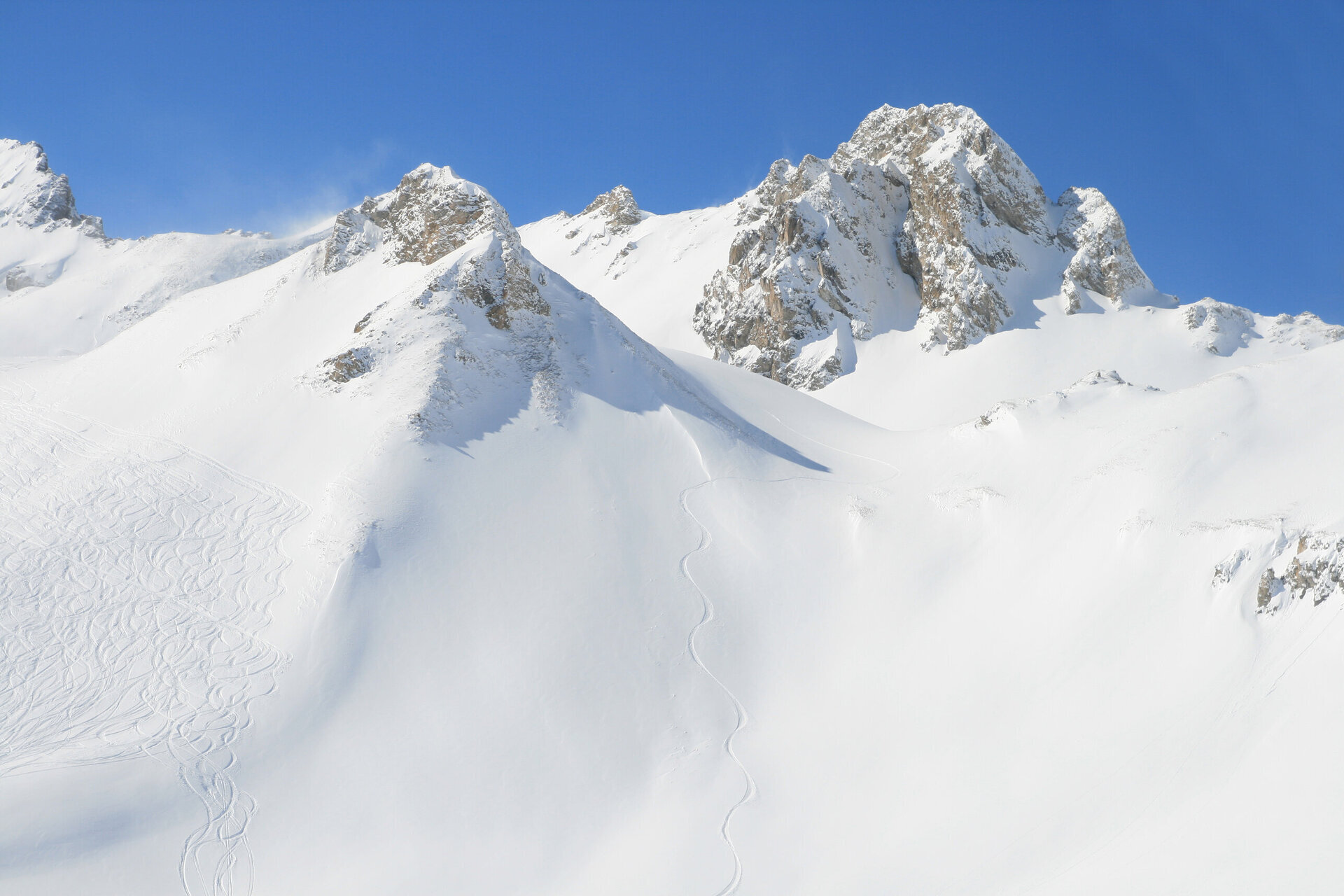 skiing in val d'isere