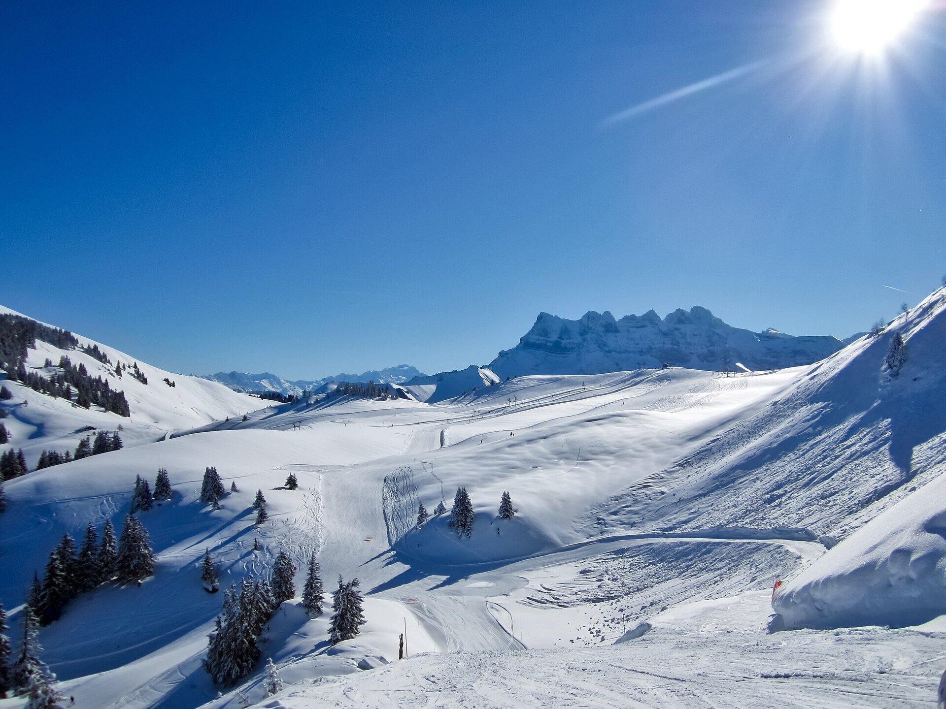 skiing in chatel in portes du soleil