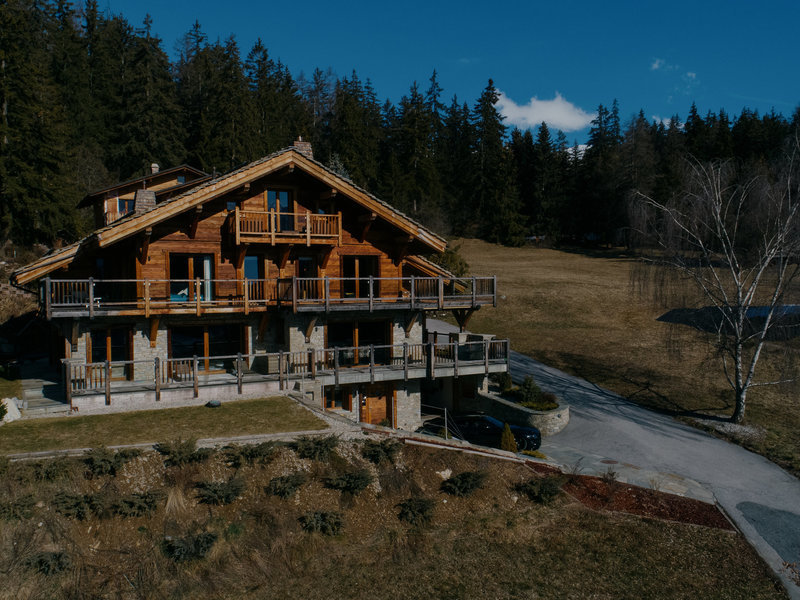 Chalet Lens Accommodation in Crans Montana