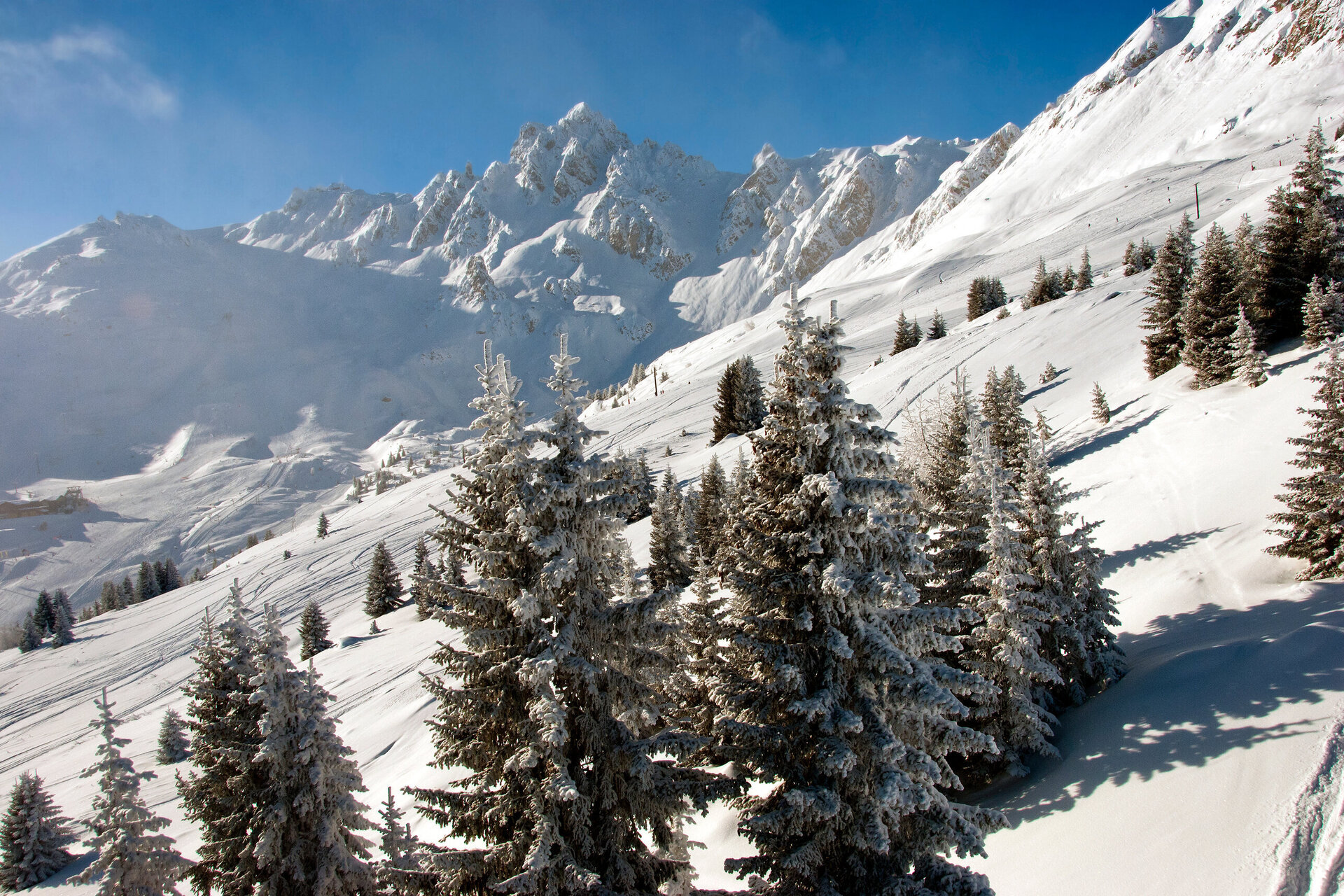 ski slopes at courchevel 1850